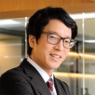 金　剛洙　氏