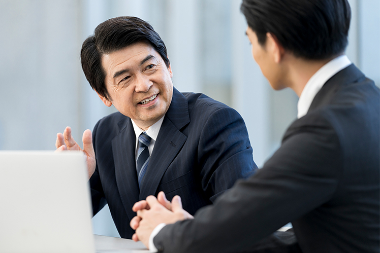 マネジメントする上司　イメージ画像