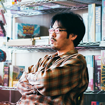 奈須　憲一郎　氏