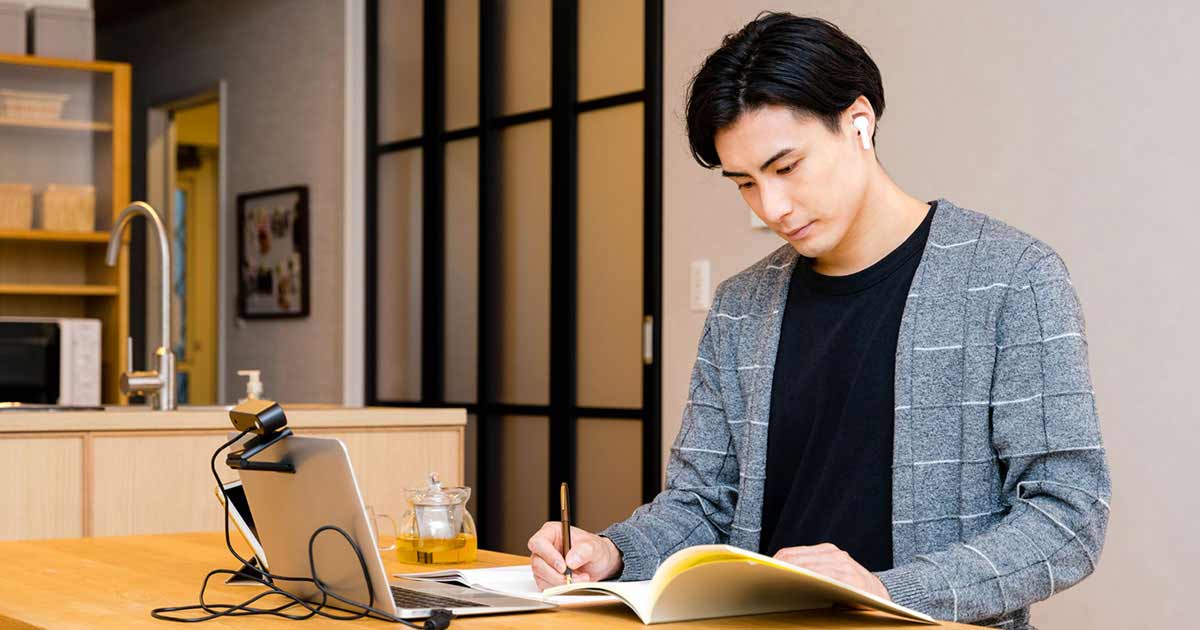 らくらくTOEIC(R) L&Rテストスコアアップ ～『TOEIC(R) Testプラス・マガジン』年間購読つき（オンライン英会話つき）
